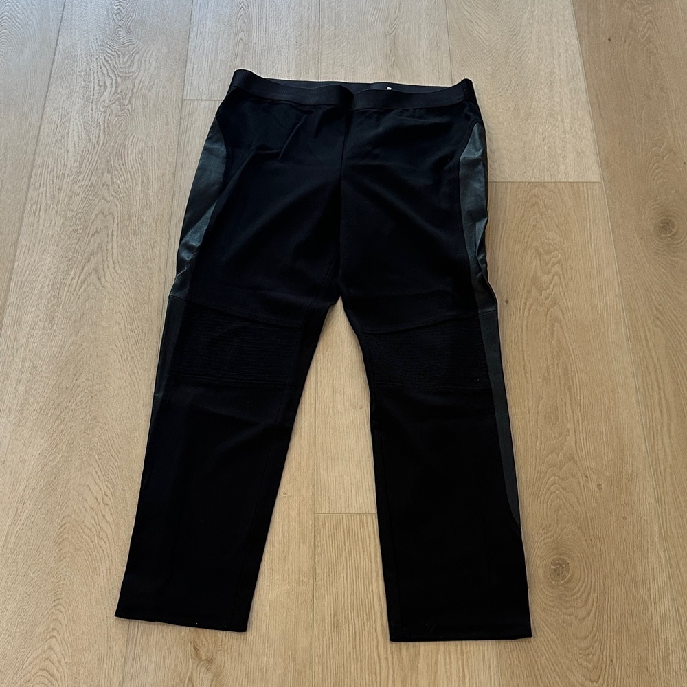 Women’s Black leggings